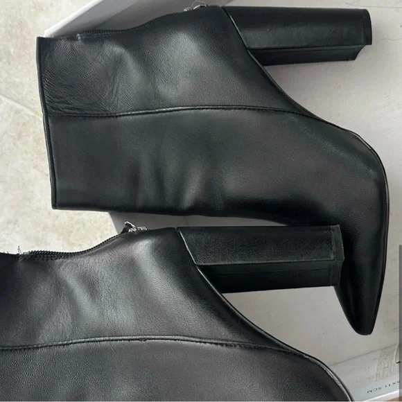 Black Leather Women's Boots - Picture 6 of 6